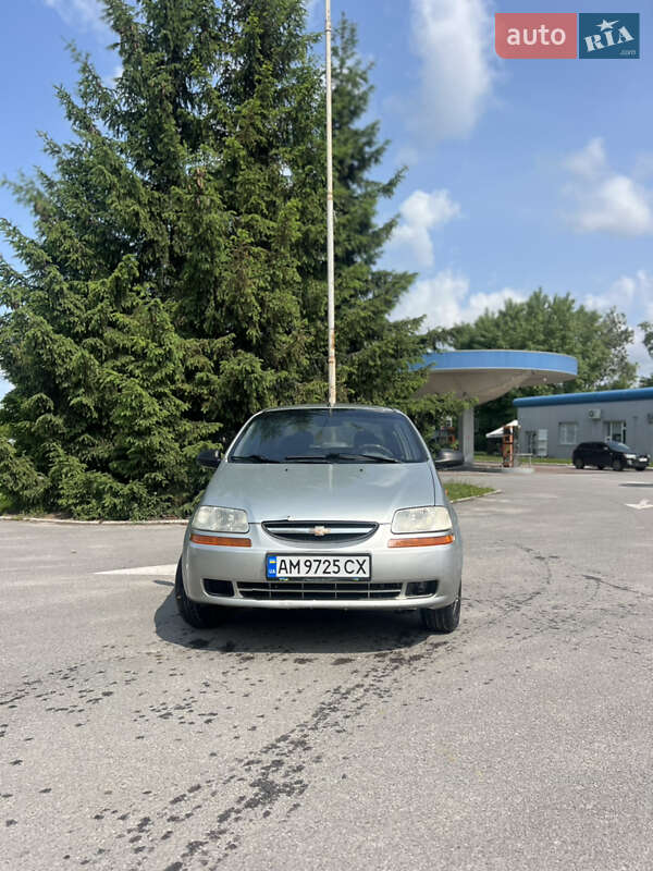 Chevrolet Aveo (2005)