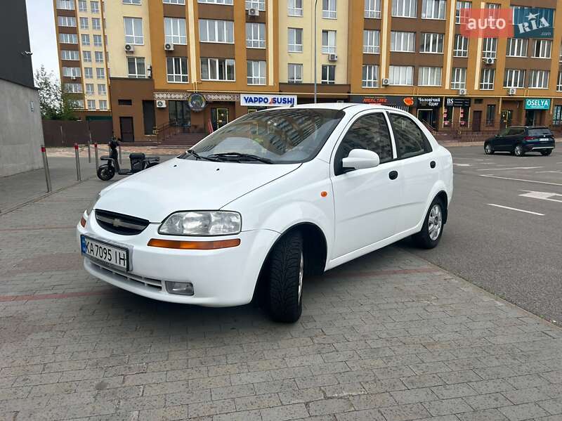 Chevrolet Aveo (2005)