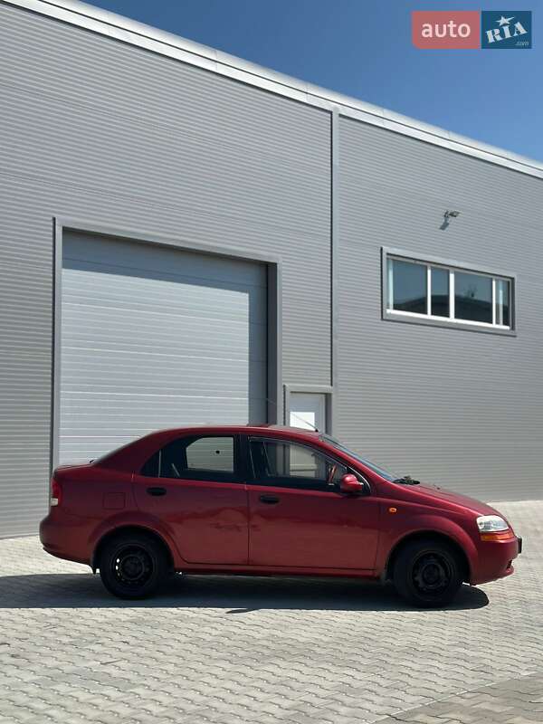 Chevrolet Aveo (2004)