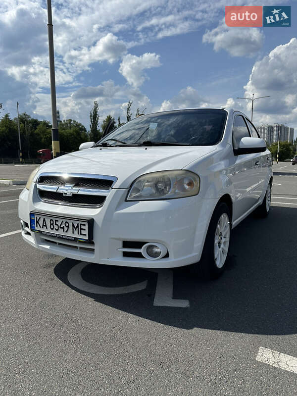 Chevrolet Aveo (2011)