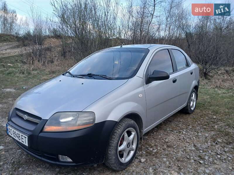 Chevrolet Aveo (2005)