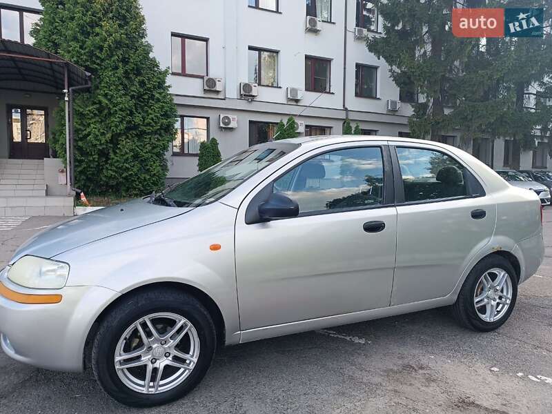 Chevrolet Aveo (2005)