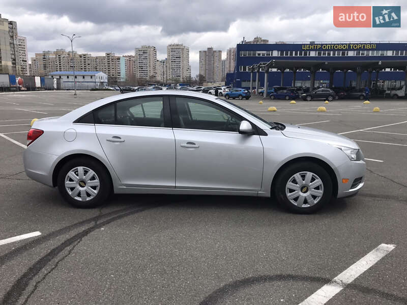 Chevrolet Cruze (2012)