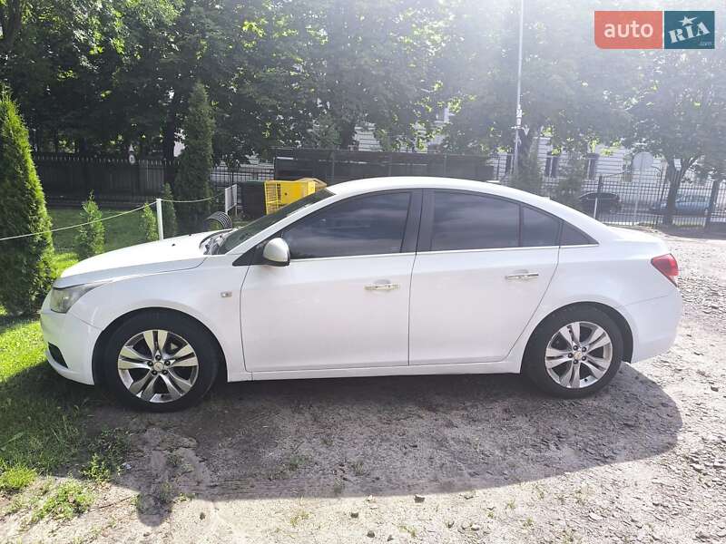 Chevrolet Cruze (2012)