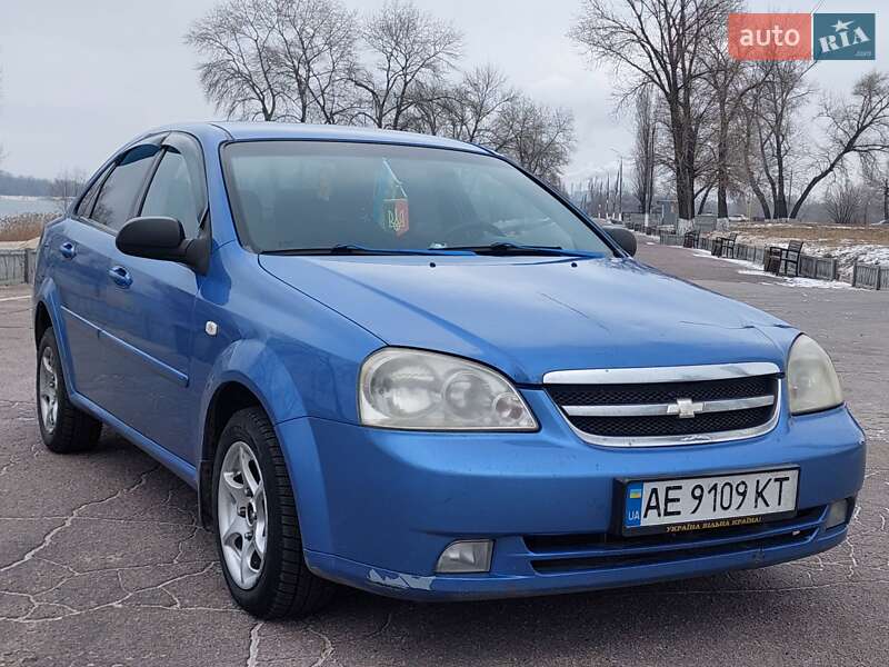 Chevrolet Lacetti (2005)