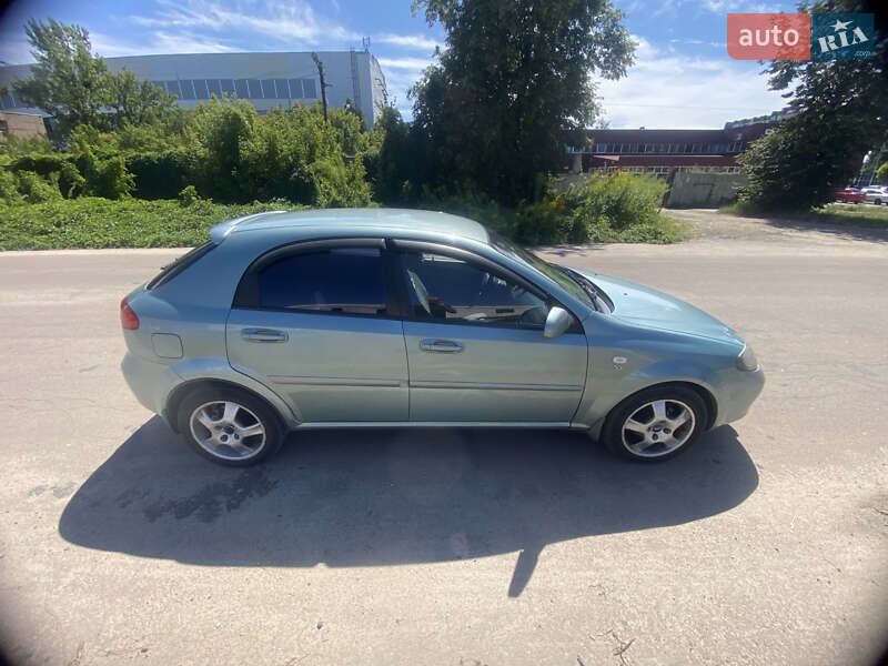 Chevrolet Lacetti (2006)