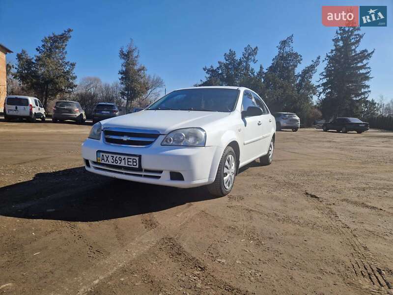 Chevrolet Lacetti (2012)