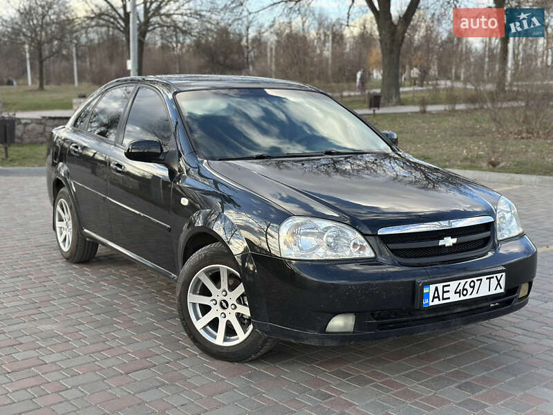 Chevrolet Lacetti (2004)