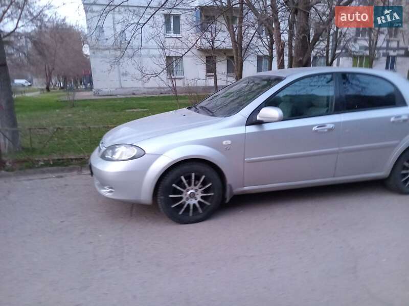 Chevrolet Lacetti (2008)