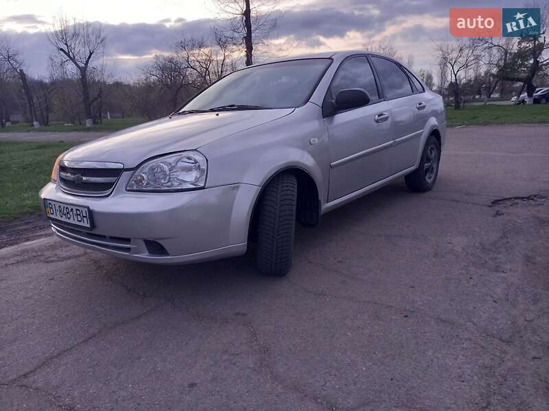Chevrolet Lacetti (2005)