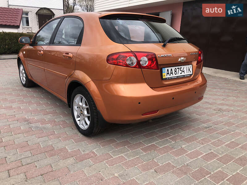 Chevrolet Lacetti (2008)