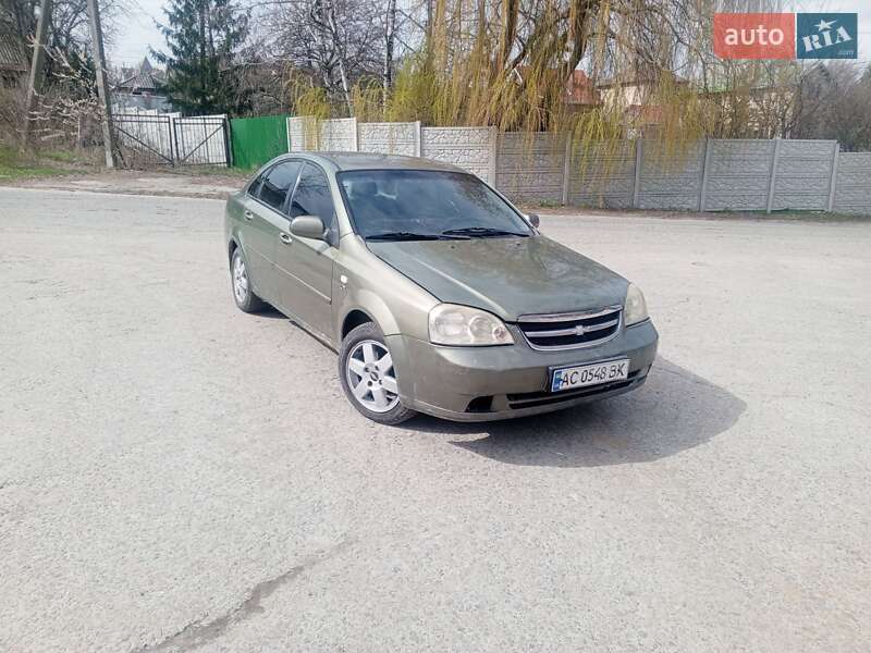 Chevrolet Lacetti (2005)