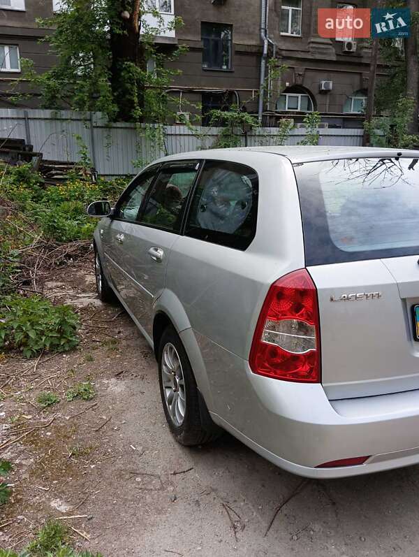 Chevrolet Lacetti (2005)