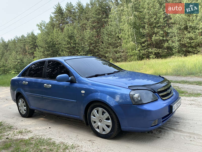 Chevrolet Lacetti (2004)