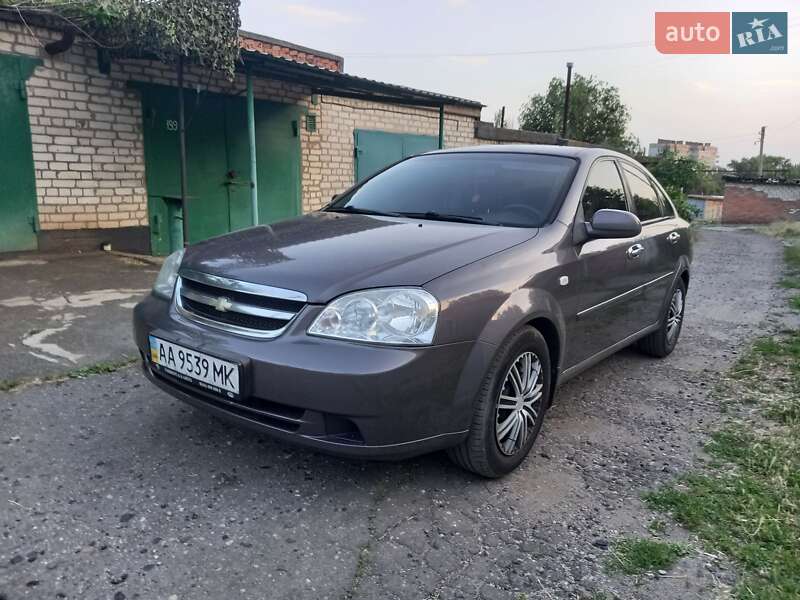 Chevrolet Lacetti (2012)