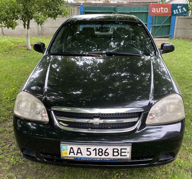 Chevrolet Lacetti (2005)