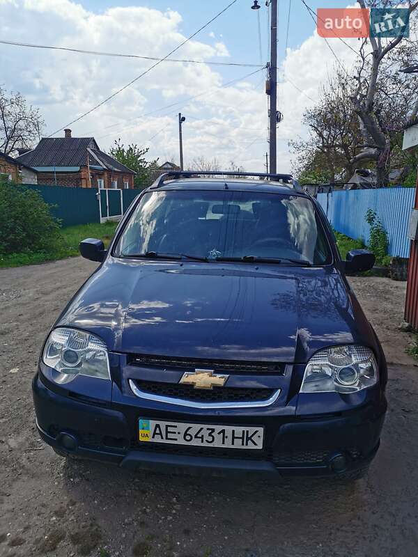 Chevrolet Niva (2009)