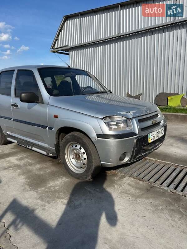 Chevrolet Niva (2006)