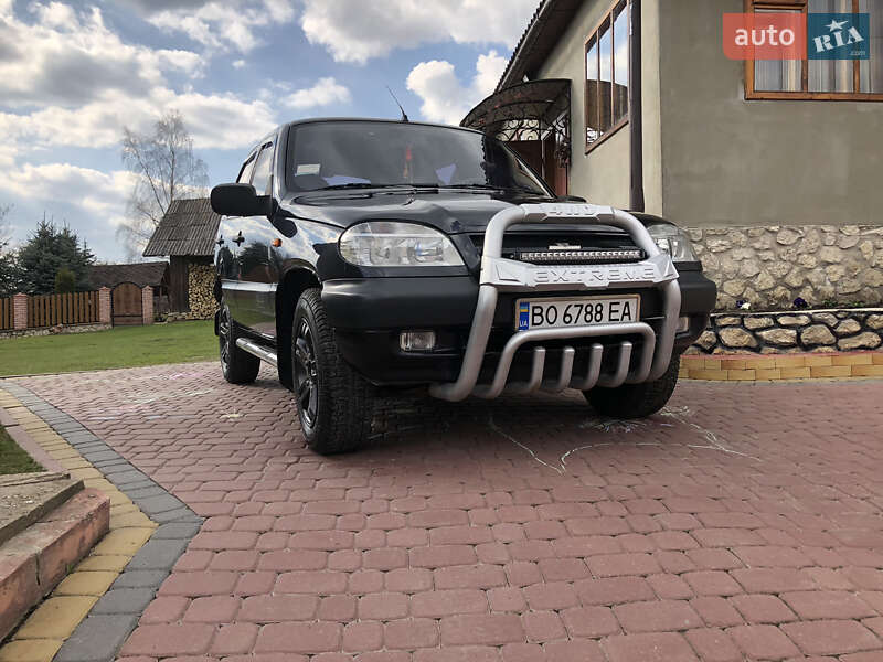 Chevrolet Niva (2007)