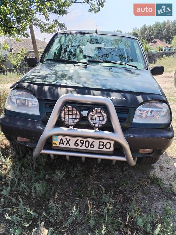 Chevrolet Niva (2005)