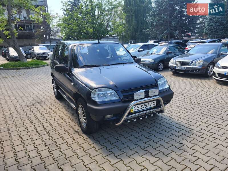 Chevrolet Niva (2006)