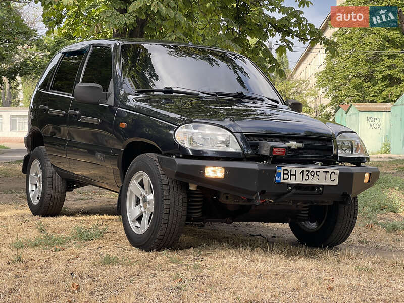 Chevrolet Niva (2008)