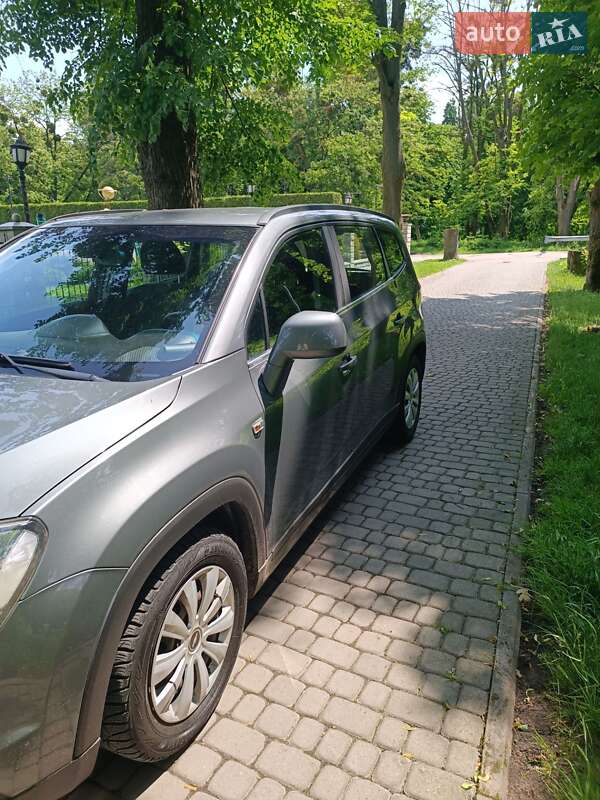 Chevrolet Orlando (2010)
