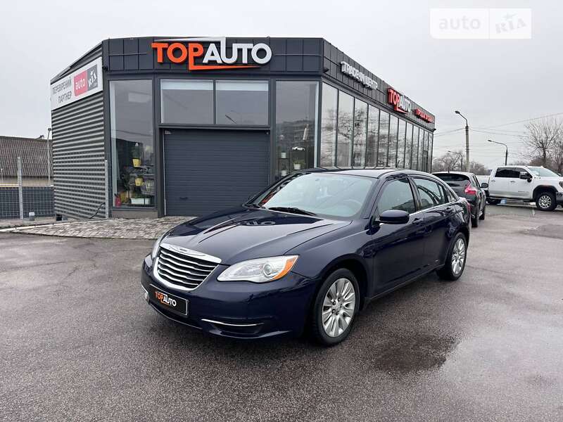 Chrysler 200 lx (2013)