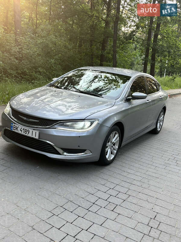Chrysler 200 (2014)