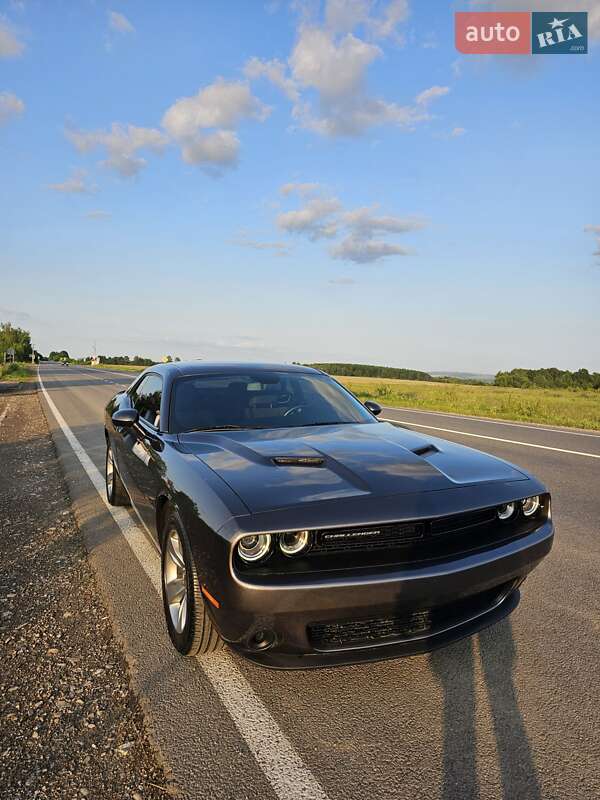 Dodge Challenger (2017)