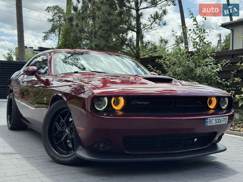 Dodge Challenger (2019)