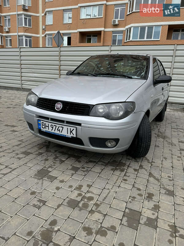 Fiat Albea (2010)