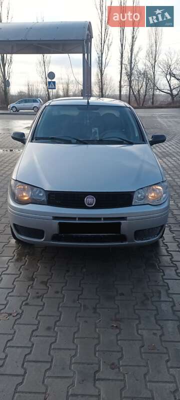 Fiat Albea (2010)