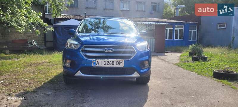 Ford Escape (2016)
