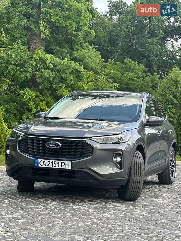 Ford Escape (2023)