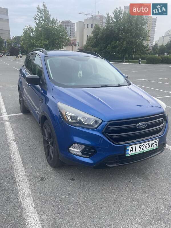 Ford Escape (2017)