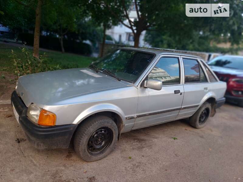 Ford Escort (1988)