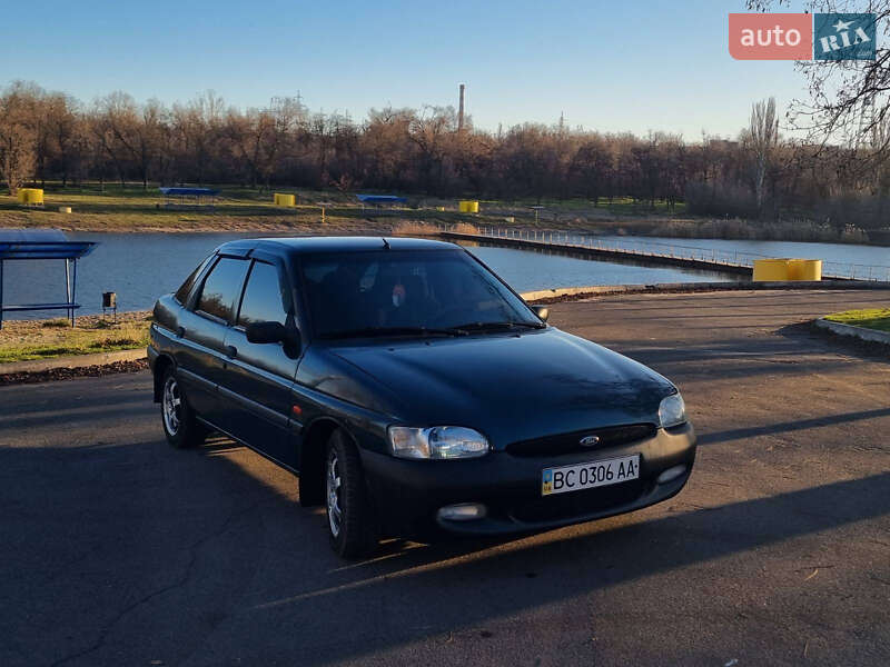 Ford Escort (1997)