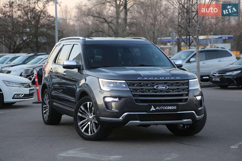 Ford Explorer (2016)