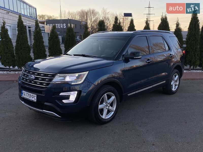Ford Explorer (2016)