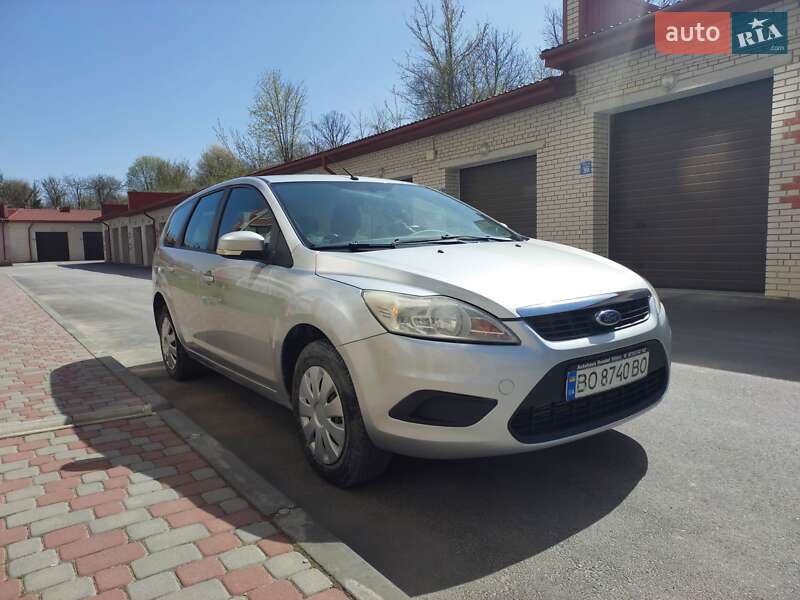 Ford Focus (2010)