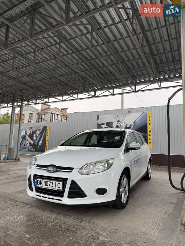 Ford Focus (2012)