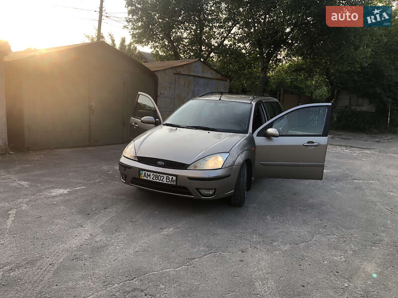 Ford Focus (2003)