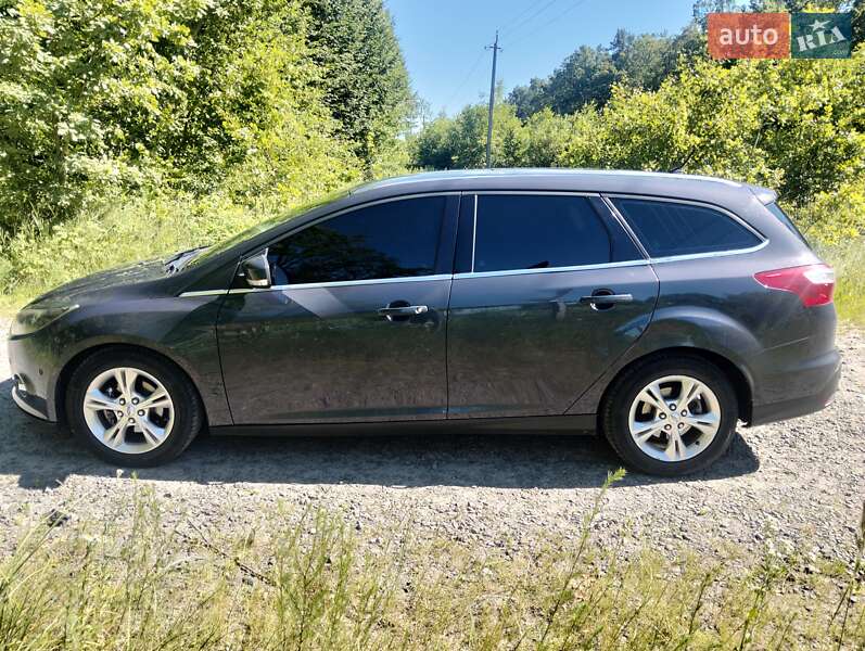 Ford Focus (2012)