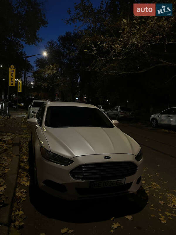 Ford Fusion (2013)