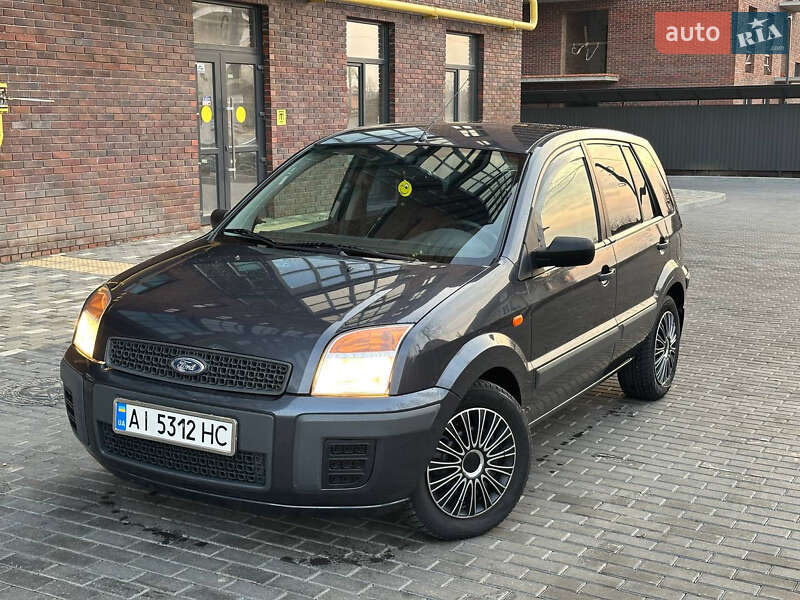 Ford Fusion (2006)