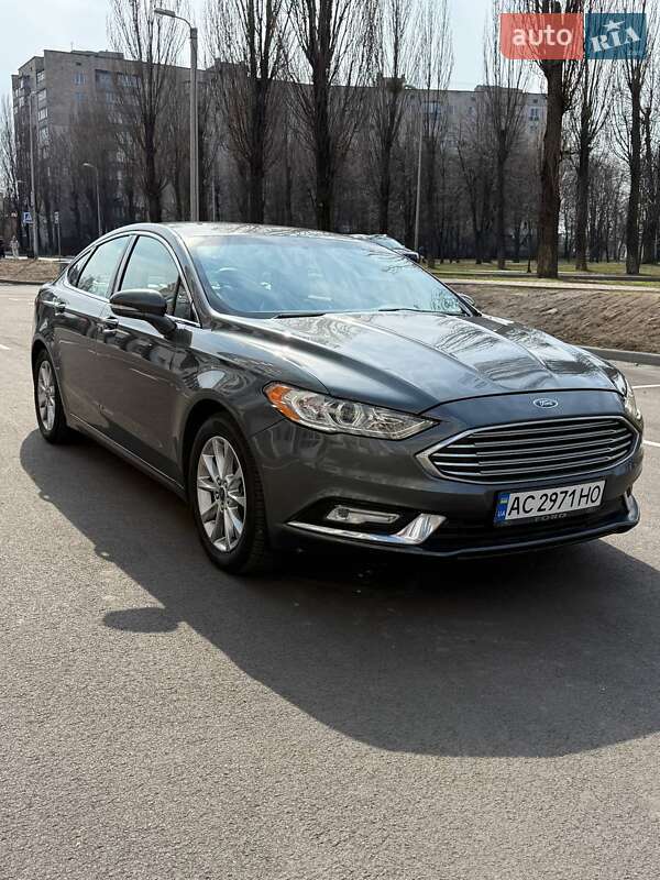Ford Fusion (2016)