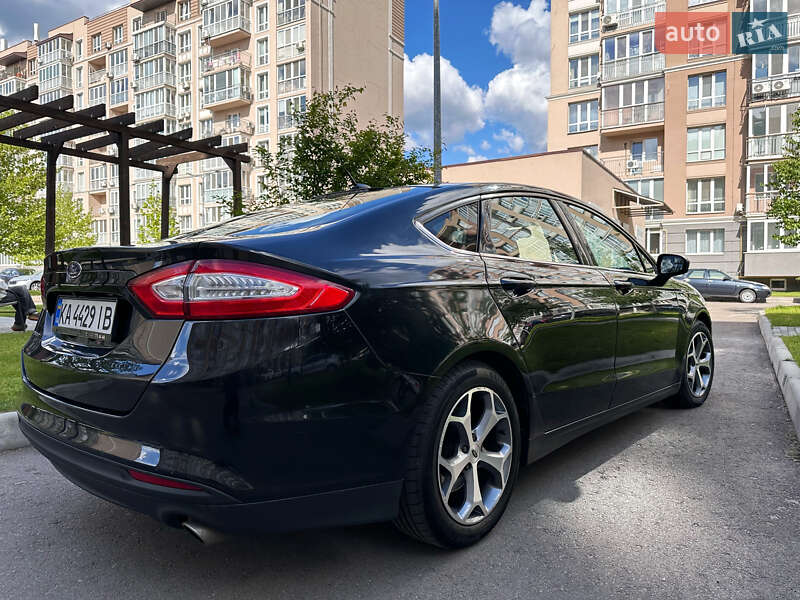 Ford Fusion (2014)