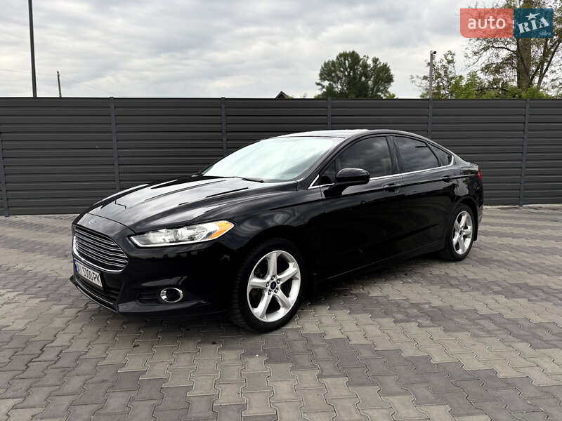 Ford Fusion (2016)