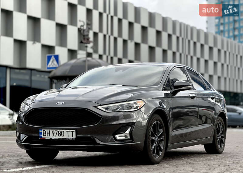 Ford Fusion (2019)